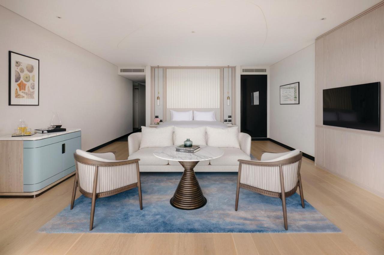 The Langham, Gold Coast And Jewel Residences 외부 사진 A suite at the hotel