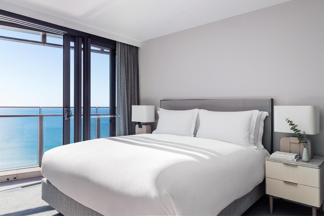 The Langham, Gold Coast And Jewel Residences 외부 사진 A bedroom at the hotel