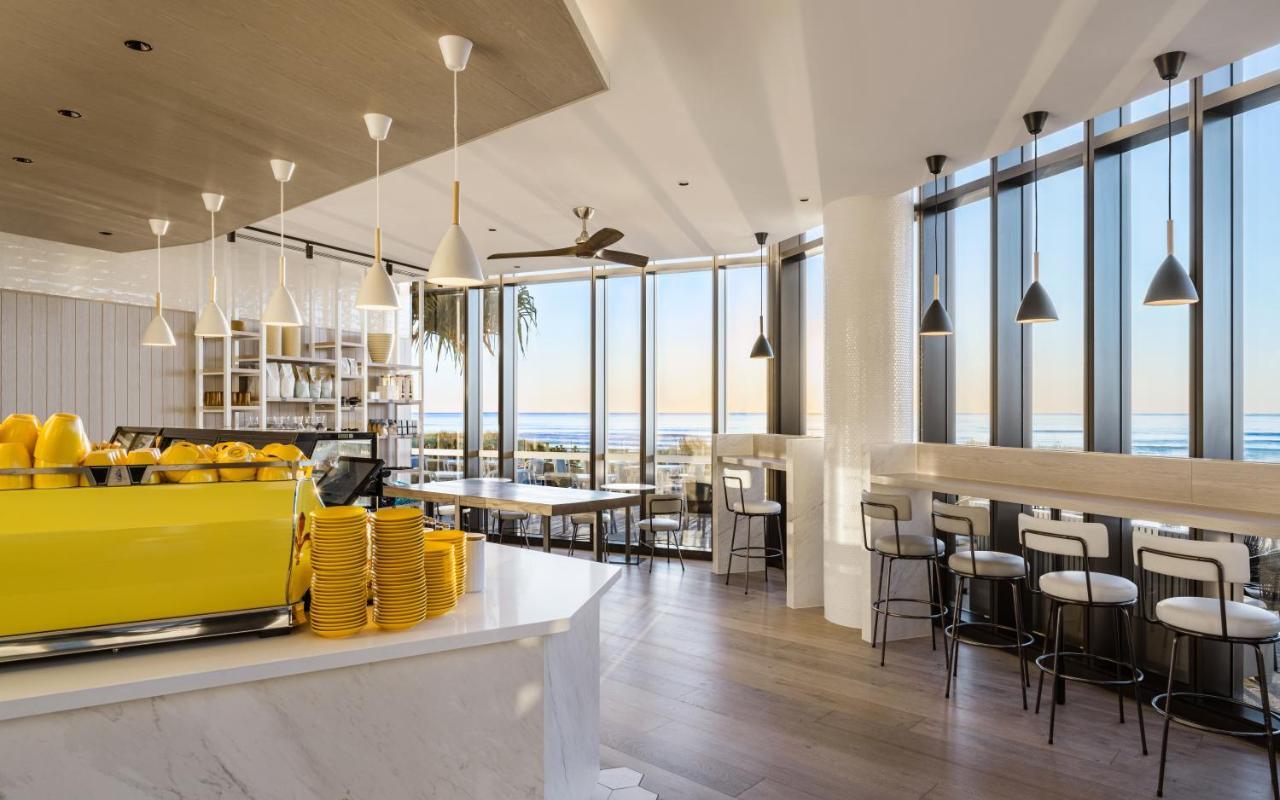 The Langham, Gold Coast And Jewel Residences 외부 사진 The interior of the new terminal