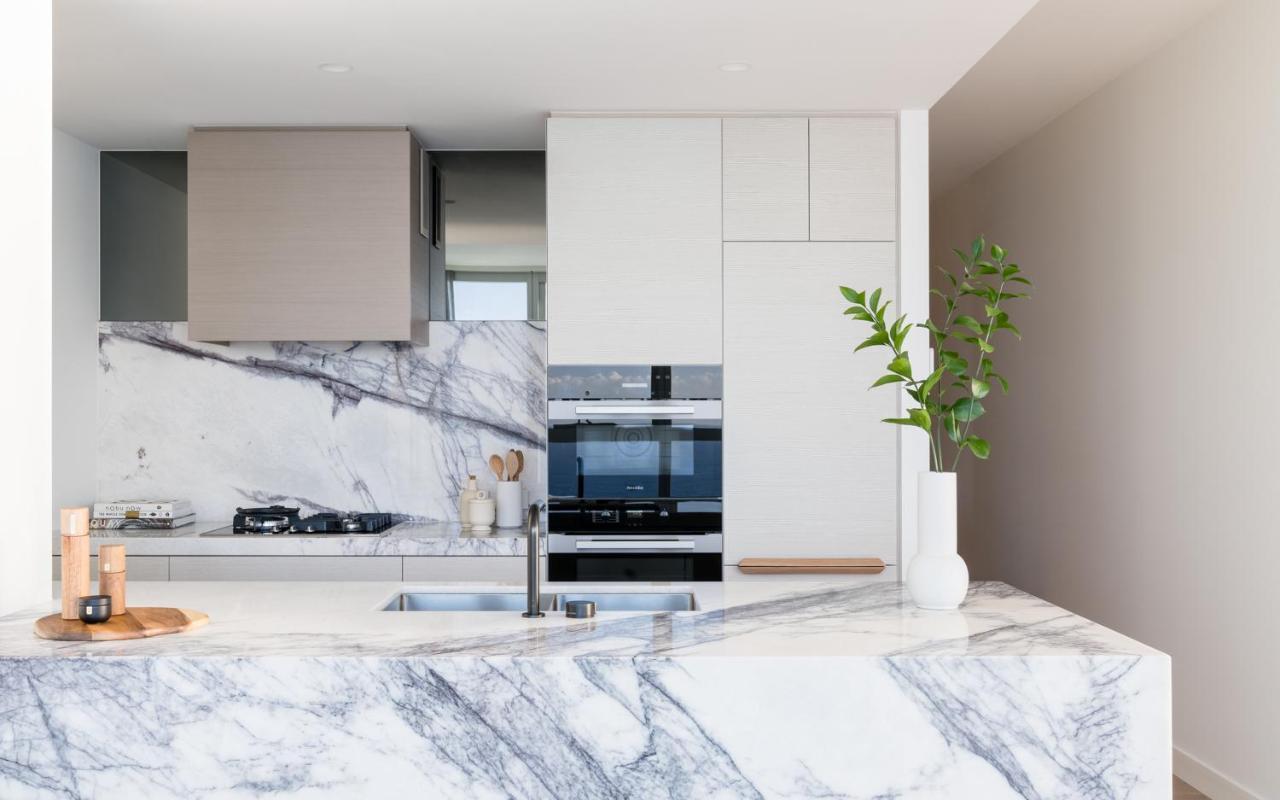 The Langham, Gold Coast And Jewel Residences 외부 사진 A modern kitchen